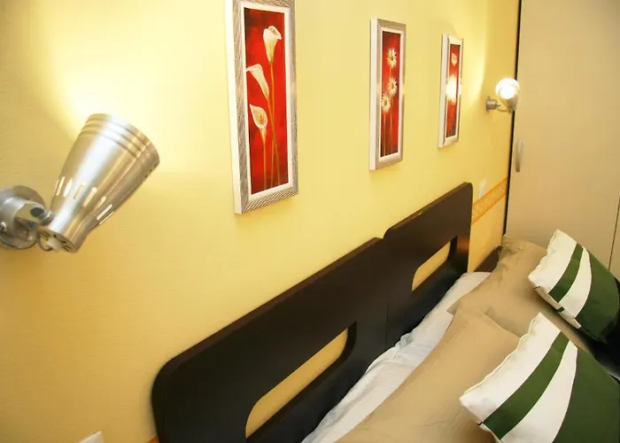 Апарт-отель Opera 3*