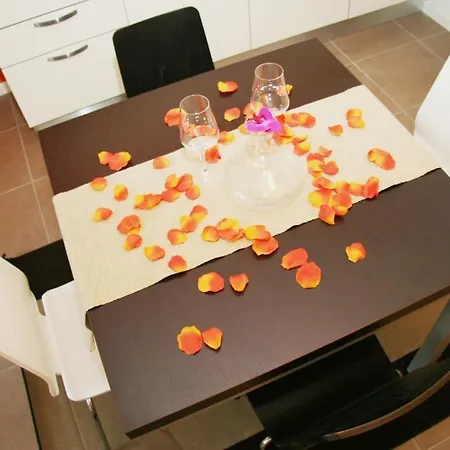 Апарт-отель Opera 3*