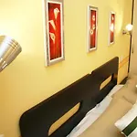 Apartahotel Opera 3*